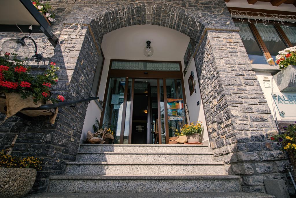 Albergo Moderno & Spa Fuipiano Valle Imagna Ngoại thất bức ảnh
