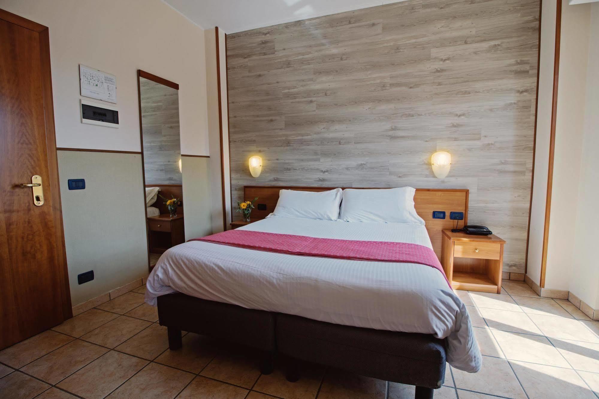 Albergo Moderno & Spa Fuipiano Valle Imagna Ngoại thất bức ảnh