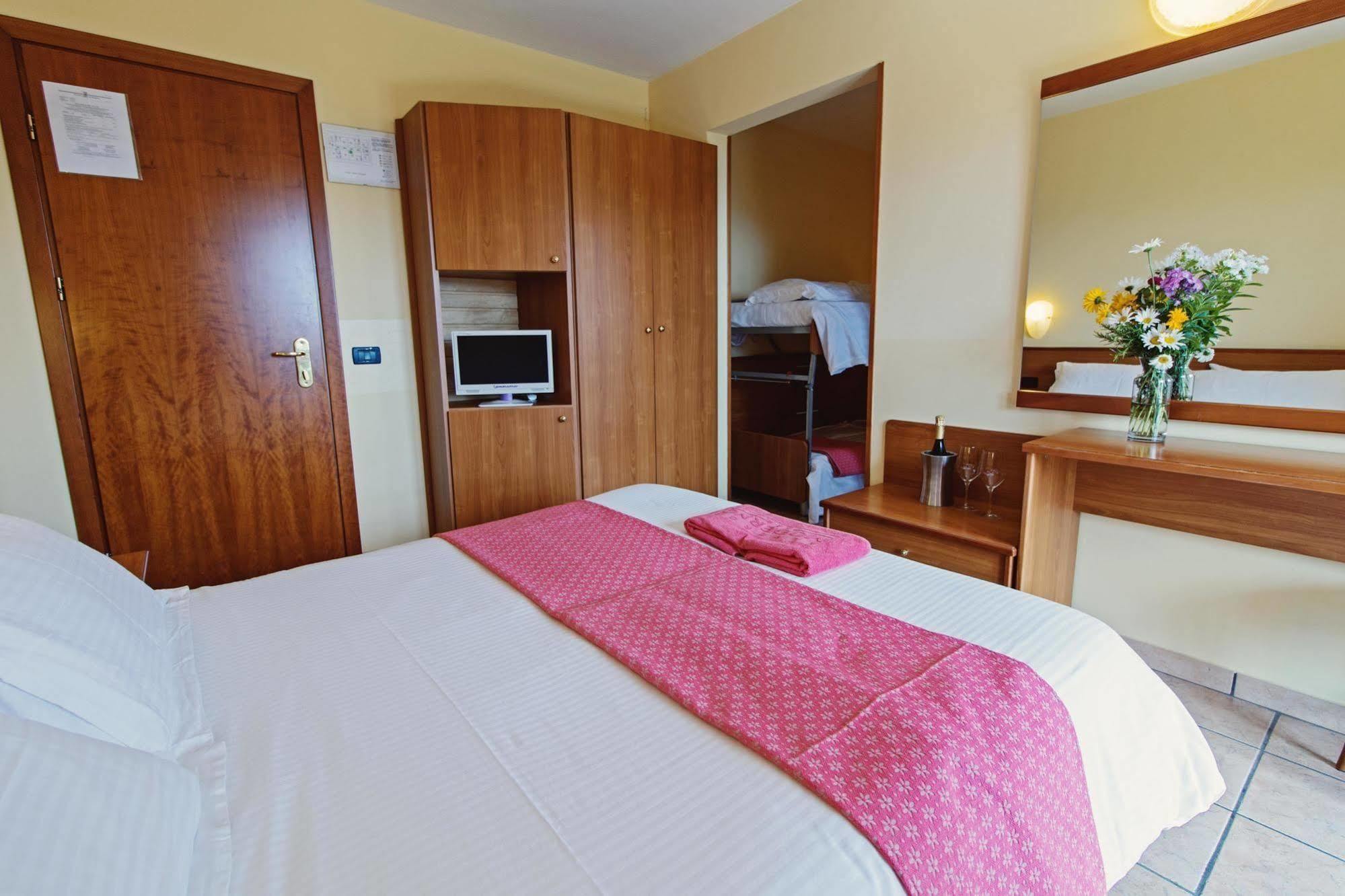 Albergo Moderno & Spa Fuipiano Valle Imagna Ngoại thất bức ảnh